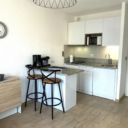 Farniente Et Douceur En Plein Centre De Calvi (Corsica)