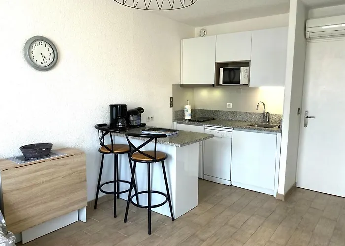 Farniente Et Douceur En Plein Centre De Καλβί